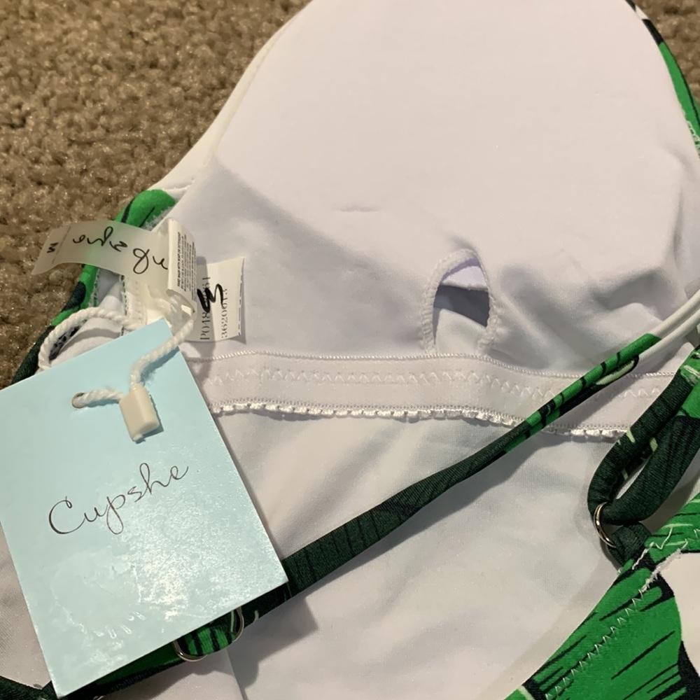 Cupshe womens swimwear - Picture 3 of 5